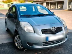 Grau Gebraucht 2007 Toyota Yaris Kleinwagen | 2.600 € (Teuer)
