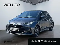 Grau Gebraucht 2022 Toyota Yaris Hybrid Team Kleinwagen | 18.749 € (Guter Preis)