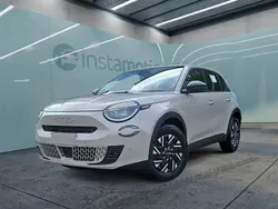 Grau Gebraucht 2024 Fiat 600 Kleinwagen | 28.549 € (Teuer)