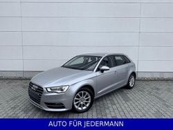 Silber Gebraucht 2014 Audi A3 Sportback Attraction Limousine | 12.480 € (Fairer Preis)