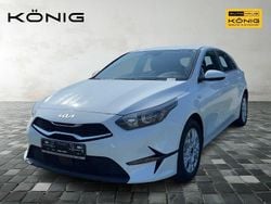 Weiß Neu 2025 Kia Ceed Vision Limousine | 24.198 € (Guter Preis)