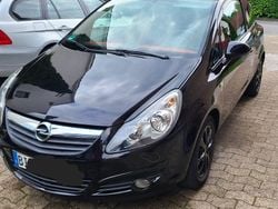 Schwarz Gebraucht 2010 Opel Corsa Limousine | 2.500 € (Guter Preis)