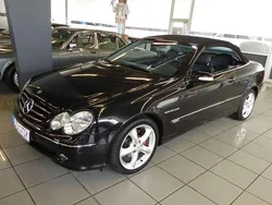 Obsidianschwarz metalliclack Gebraucht 2004 Mercedes CLK200 Cabrio | 8.990 € (Etwas zu teuer)