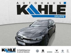 Grenadillschwarz metallic Gebraucht 2025 VW Passat R-line Kombi | 64.700 €