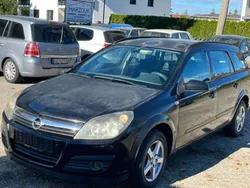 Saphirschwarz mi2 Gebraucht 2006 Opel Astra Edition Kombi | 900 € (Superpreis)