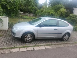 Silber Gebraucht 2006 Ford Focus Limousine | 2.000 € (Fairer Preis)