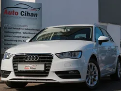 Weiß Gebraucht 2013 Audi A3 Sportback Ambiente Limousine | 8.590 € (Fairer Preis)