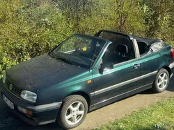 Grün Gebraucht 1997 VW Golf Cabriolet Cabrio | 2.100 €