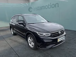 Schwarz Gebraucht 2024 VW Tiguan Allspace R-line SUV | 44.080 € (Fairer Preis)