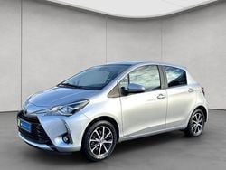 Silber Gebraucht 2017 Toyota Yaris Team Limousine | 12.460 € (Fairer Preis)