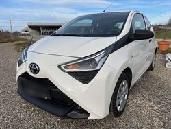 Weiß Gebraucht 2019 Toyota Aygo Kleinwagen | 4.900 € (Superpreis)