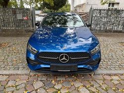 Blau Gebraucht 2024 Mercedes A200 AMG line Limousine | 27.999 € (Superpreis)