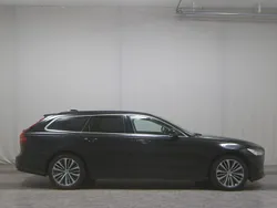 Schwarz Gebraucht 2022 Volvo V90 Momentum Kombi | 24.480 € (Guter Preis)