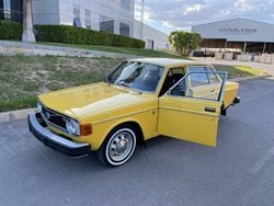 Gelb Gebraucht 1974 Volvo 144 Limousine | 7.000 €