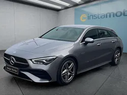 Grau Gebraucht 2024 Mercedes CLA200 Shooting Brake Kombi | 31.449 € (Fairer Preis)