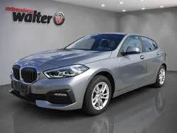 Grau Gebraucht 2022 BMW 118 Advantage Kleinwagen | 21.490 € (Fairer Preis)