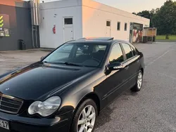 Schwarz Gebraucht 2002 Mercedes C200 Limousine | 3.299 € (Etwas zu teuer)