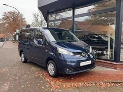 Blau Gebraucht 2017 Nissan Evalia Tekna Van / Kleinbus | 18.900 €