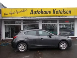 Matrixgrau metallic Gebraucht 2017 Mazda 3 Center-Line Kleinwagen | 9.999 € (Guter Preis)