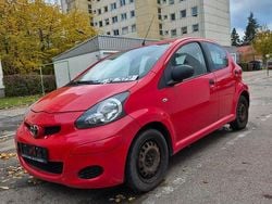 Rot Gebraucht 2009 Toyota Aygo Kleinwagen | 1.550 € (Guter Preis)