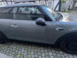 Grau Gebraucht 2017 Mini ONE Kleinwagen | 9.800 € (Fairer Preis)