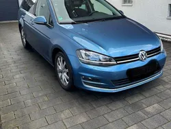 Blau Gebraucht 2013 VW Golf VII Highline Kombi | 9.600 € (Fairer Preis)