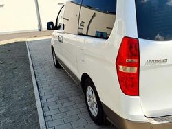 Weiß Gebraucht 2010 Hyundai H-1 Van / Kleinbus | 9.000 €