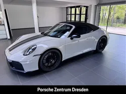Kreide (weiss) Gebraucht 2025 Porsche 992 Cabrio | 194.200 €
