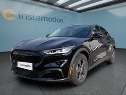 Schwarz Gebraucht 2021 Ford Mustang Mach-E SUV | 30.299 € (Fairer Preis)