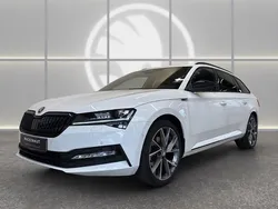 Weiss Gebraucht 2022 Skoda Superb SportLine Kombi | 28.930 € (Fairer Preis)