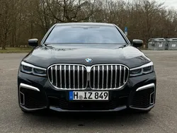 Schwarz Gebraucht 2019 BMW 750 Limousine | 60.000 € (Teuer)