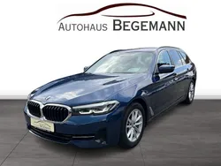 Blau Gebraucht 2022 BMW 520 Limousine | 36.900 € (Fairer Preis)