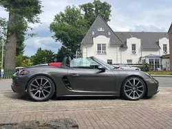 Grau Gebraucht 2016 Porsche 718 Boxster Cabrio | 50.700 € (Fairer Preis)