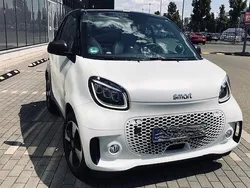 Weiß Gebraucht 2021 Smart ForTwo Electric Drive Cabrio | 12.800 € (Fairer Preis)