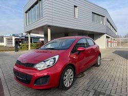 Rot Gebraucht 2012 Kia Rio 4 Limousine | 4.290 € (Fairer Preis)