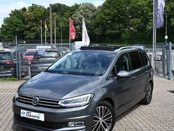Indiumgrau metallic Gebraucht 2016 VW Touran Highline Van / Kleinbus | 22.887 € (Fairer Preis)
