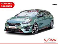 Grün Gebraucht 2023 Kia ProCeed GT 2 Kleinwagen | 30.990 € (Etwas zu teuer)