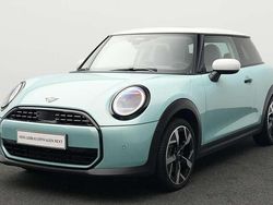 Grün Gebraucht 2024 Mini Cooper Classic Kleinwagen | 27.802 € (Etwas zu teuer)