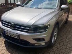 Grau Gebraucht 2016 VW Tiguan Comfortline SUV | 17.200 € (Superpreis)
