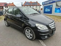 Schwarz Gebraucht 2010 Mercedes B180 Van / Kleinbus | 2.499 € (Superpreis)