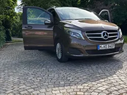 Braun Gebraucht 2014 Mercedes V250 Van / Kleinbus | 30.000 € (Fairer Preis)