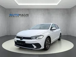 Pure white Gebraucht 2023 VW Polo Move Kleinwagen | 17.789 € (Fairer Preis)