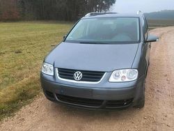 Grau Gebraucht 2005 VW Touran Van / Kleinbus | 2.100 € (Guter Preis)