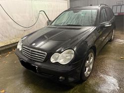 Schwarz Gebraucht 2004 Mercedes C200 Kombi | 2.199 € (Fairer Preis)
