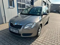 Cappuccino beige mettalic Gebraucht 2008 Skoda Roomster Style Van / Kleinbus | 4.690 €