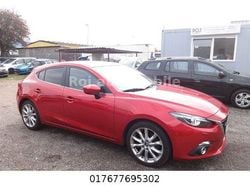 Rot Gebraucht 2015 Mazda 3 Sports-Line Limousine | 10.350 € (Guter Preis)