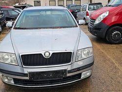 Silber Gebraucht 2008 Skoda Octavia Team Edition Kombi | 1.300 € (Fairer Preis)