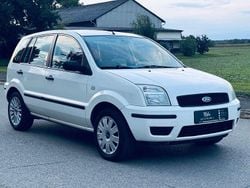 Weiß Gebraucht 2004 Ford Fusion Viva Limousine | 600 € (Guter Preis)