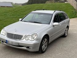 Silber Gebraucht 2004 Mercedes C320 Elegance Kombi | 2.599 €