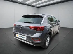 Grau Gebraucht 2024 VW T-Roc SUV | 22.449 € (Guter Preis)